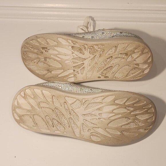 Vince Camuto Girls White Studded Gym Shoe Sneaker - Size 4.5 - Picture 5 of 6